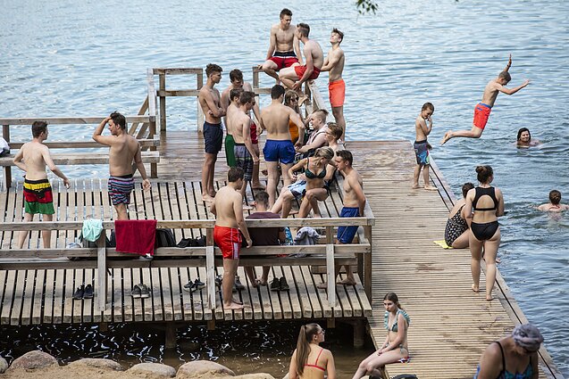 Balsio paplūdimyje gausu poilsiautojų