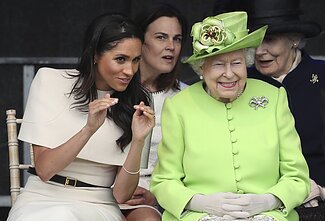 Meghan Markle ir karalienė Elizabeth II
