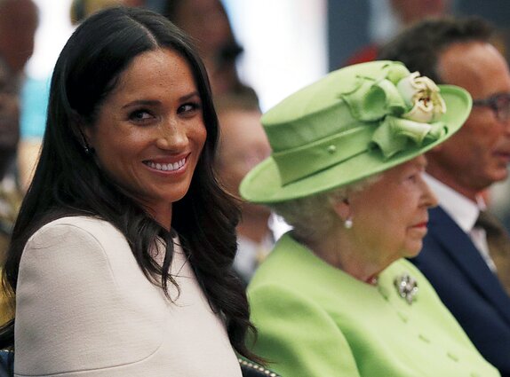 Meghan Markle ir karalienė Elizabeth II