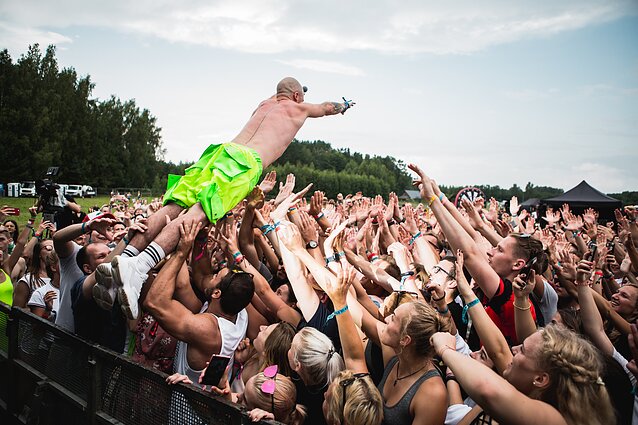Vos grįžęs iš JAV, Vidas Bareikis nėrė į muzikos festivalius Lietuvoje