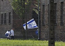 Holokausto atminimo diena Aušvico koncentracijos stovykloje Holokausto atminimo diena Aušvico koncentracijos stovykloje