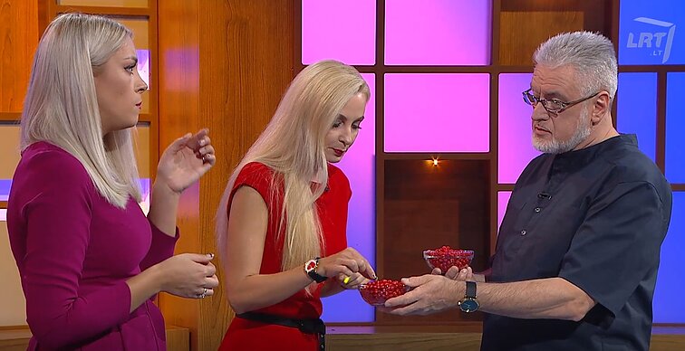 „Klauskite daktaro“. Kartus vaikystės skonis: kaip prisijaukinti šermukšnio uogas?