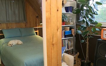 Sodo namelis užmiestyje virto poros svajonių namais