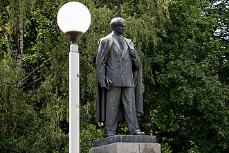 Petro Cvirkos paminklas