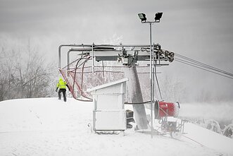 Liepkalnyje gaminamas dirbtinis sniegas