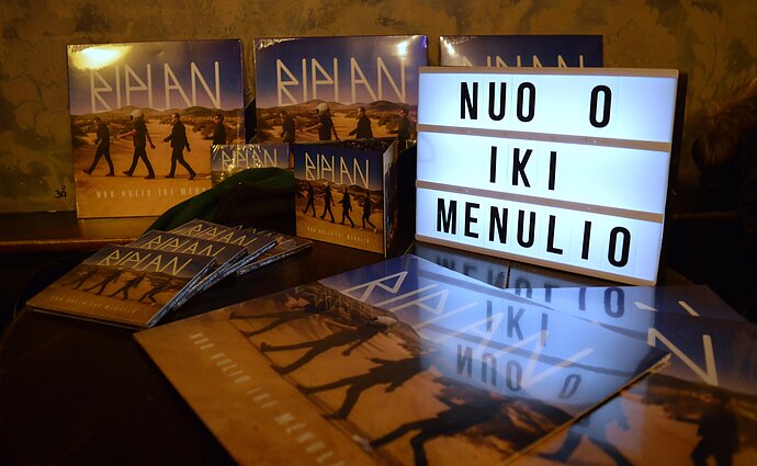 „Biplan” pristatė vinilo plokštelę