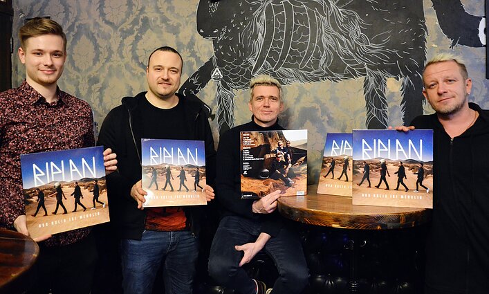 „Biplan” pristatė vinilo plokštelę