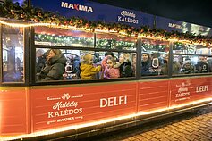 Vilniaus Rotušės Kalėdų eglė ir šventinis traukinukas