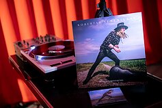 Roberto Semeniuko albumo pristatymo akimirka