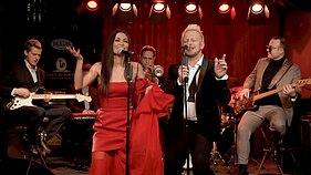 Kadras iš vaizdo klipo