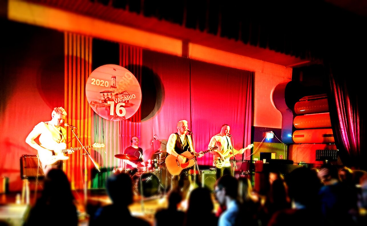 „Biplan“ Vasario 16-osios gimnazijoje Vokietijoje