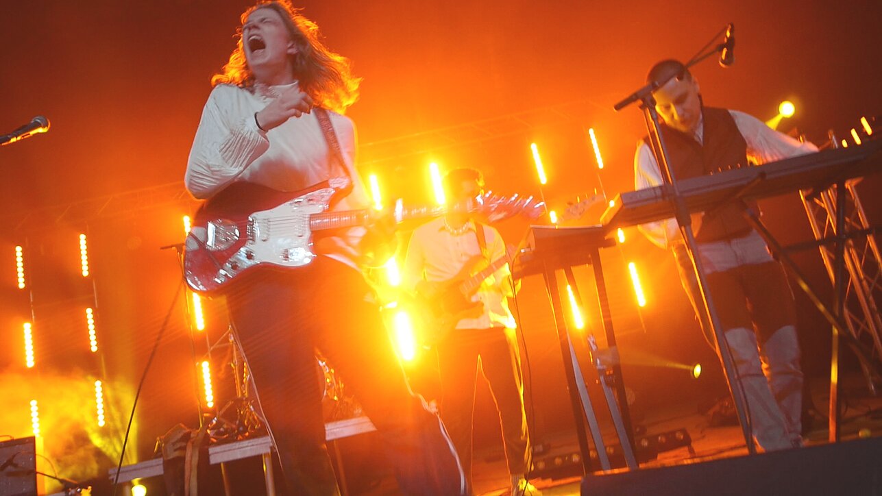 Kadras iš grupės „Abudu“ vaizdo klipo
