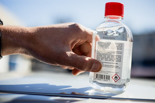 „Klauskite daktaro“ tyrimas: koks dezinfekcinis skystis efektyviausias ir ką reikia žinoti jį renkantis?