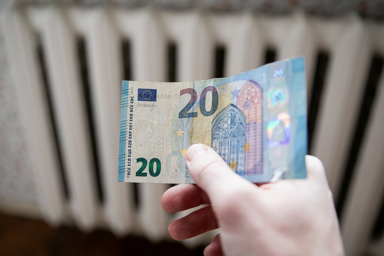 Komunalinės paslaugos; šildymas; energija