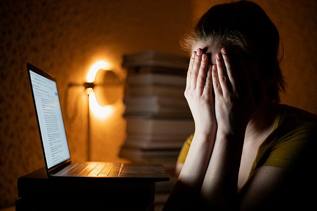 Darbas iš namų; nuotolinis darbas; kompiuteris