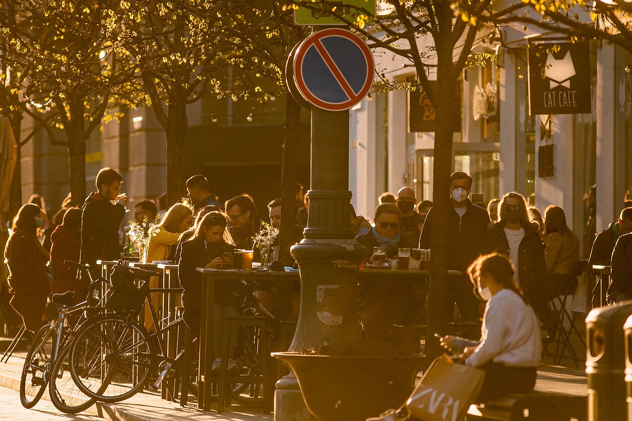 Veiklą Vilniuje atnaujino lauko kavinės 