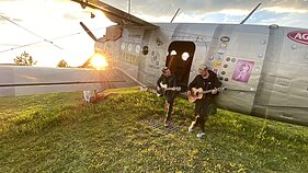 Paluknio aerodrome, kuriame gros šeštadienį, „Biplan“ nariai apsilankė iš anksto