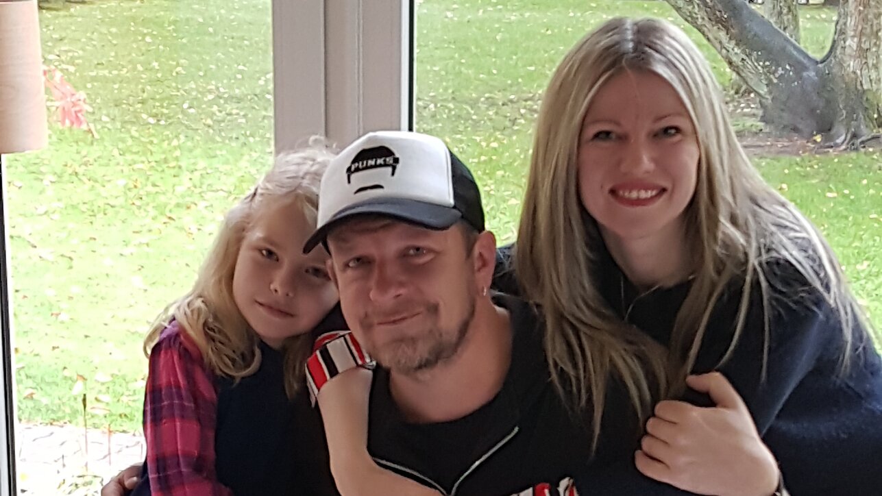 Su žmona Eva ir dukra Amelie M. Melmanas dabar gali pasikalbėti tik internetu