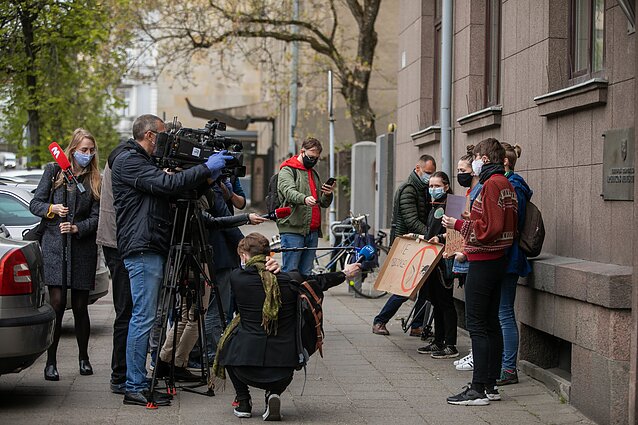 Protestas prieš medžioklės su lankais įteisinimą