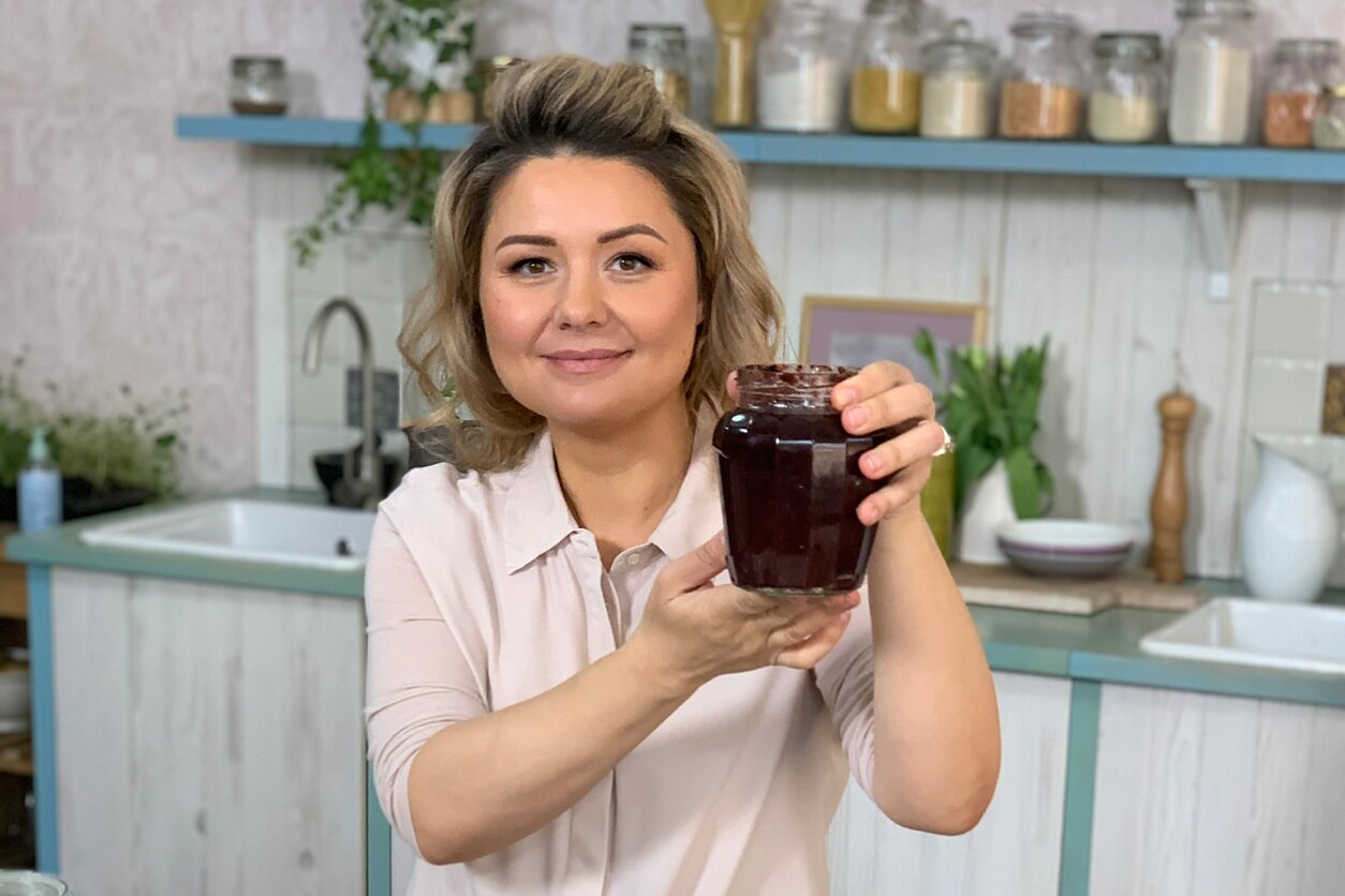„Beatos virtuvėje“ – trupininis pyragas su uogiene