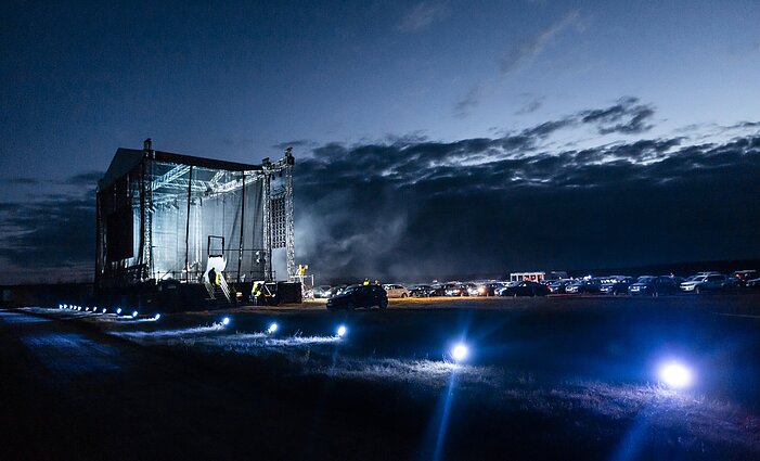 „Happyendless“ koncerto akimirka