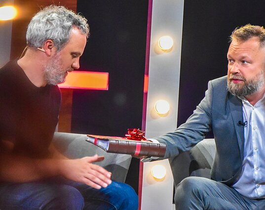 Į LRT TELEVIZIJOS eterį sugrįžta laida „Vakarėja“