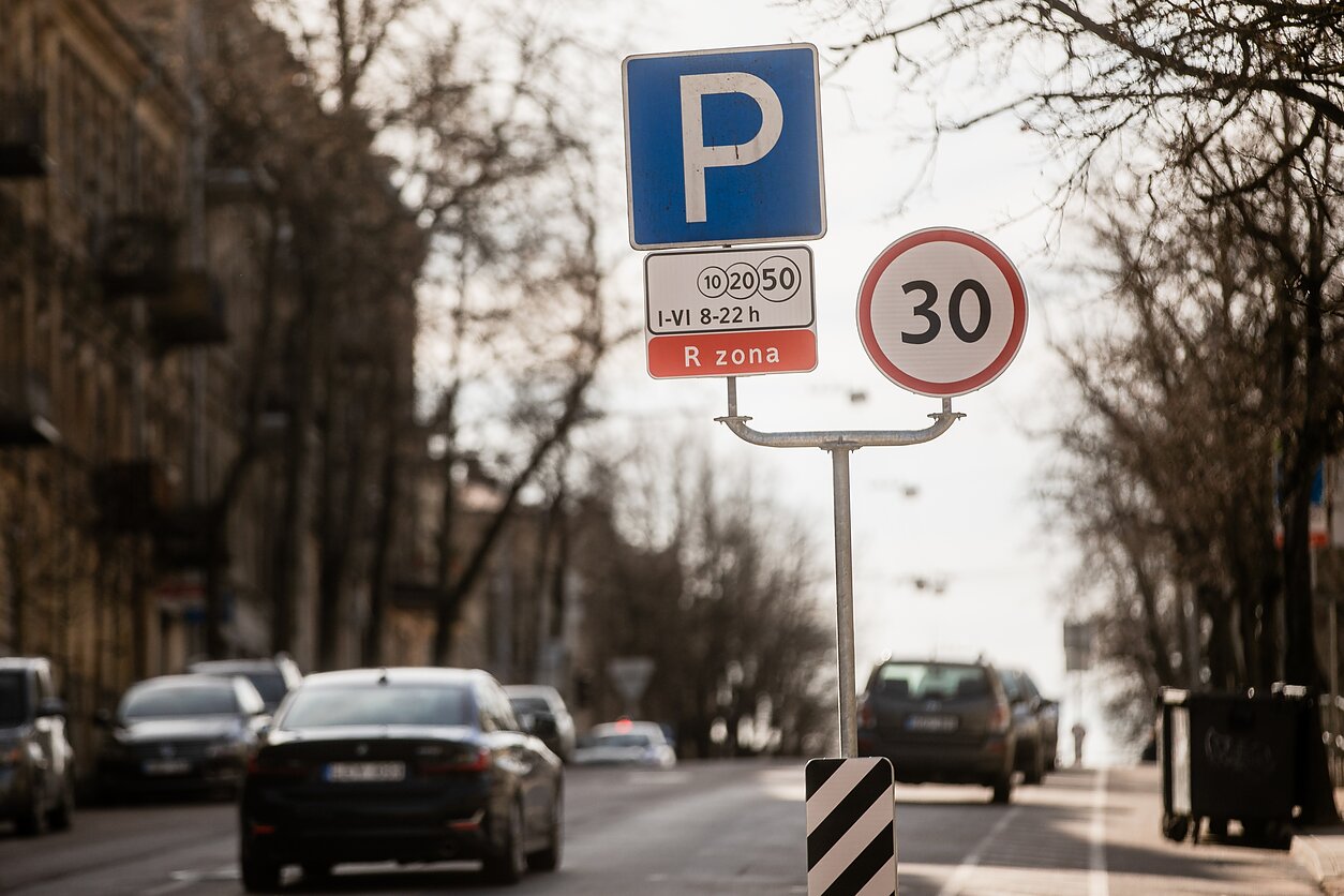 Automobilių stovėjimas Automobilių stovėjimas
