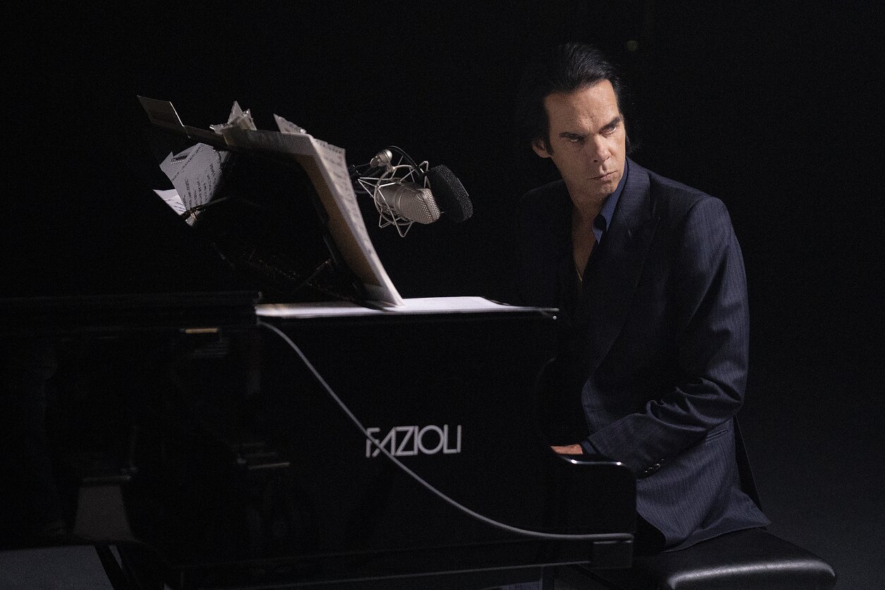 Nickas Cave`as