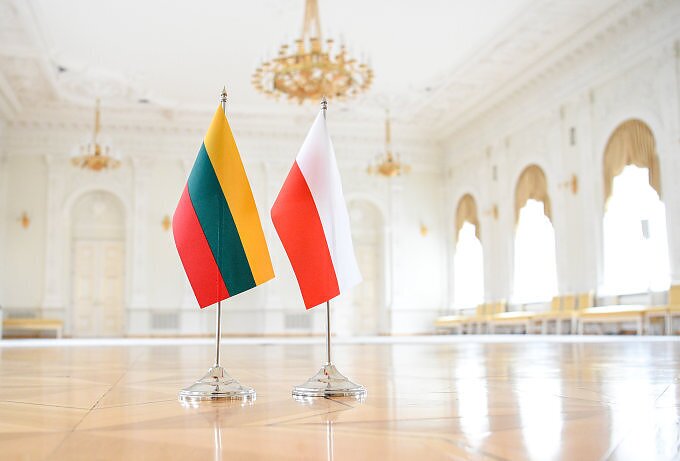 Lietuvos ir Lenkijos vėliavos