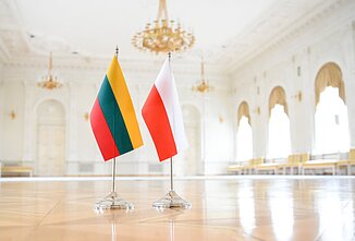 Lietuvos ir Lenkijos vėliavos