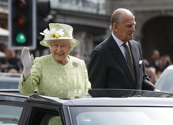 Serialų įtaka monarchijos įvaizdžiui: kodėl karališkoji šeima nepatenkinta serialu „The Crown“?
