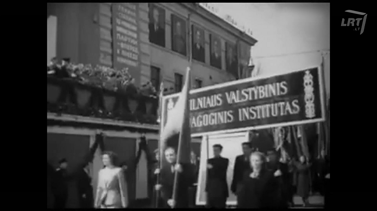 „(Pra)rasta karta“. Jaunystė