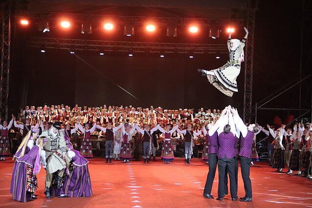 Ansamblis „Lietuva“