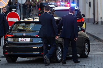 Vadovybės apsaugos tarnybos pareigūnai (Asociatyvi nuotr.)