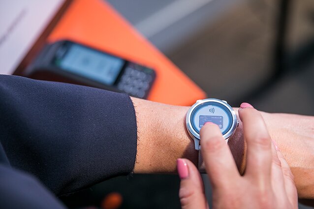 Atsiskaitymas išmaniaisiais laikrodžiais