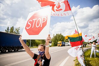 Baltarusijos aktyvistai Lietuvoje surengė protestą, kurio tikslas – užblokuoti judėjimą į Baltarusiją ir iš jos per Medininkų pasienio punktą