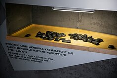 Tolerancijos centro nuolatinė ekspozicija „Išsigelbėjęs Lietuvos žydų vaikas pasakoja apie Šoa“ Tolerancijos centro nuolatinė ekspozicija „Išsigelbėjęs Lietuvos žydų vaikas pasakoja apie Šoa“