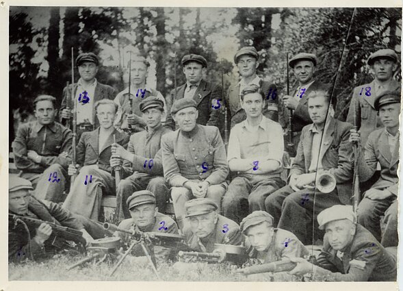 Joniškėlio mstl. 1941 m. Birželio sukilėlių būrio nuotrauka