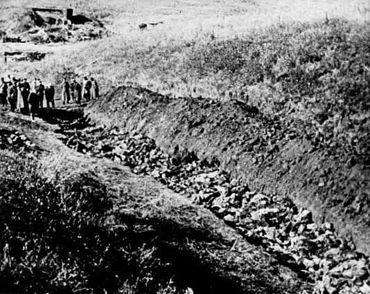 Babij Jaro žudynių aukos, atkastos 1944 metais Babij Jaro žudynių aukos, atkastos 1944 metais