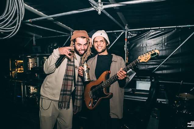 „Flying Saucer Gang“