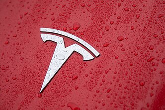 „Tesla“