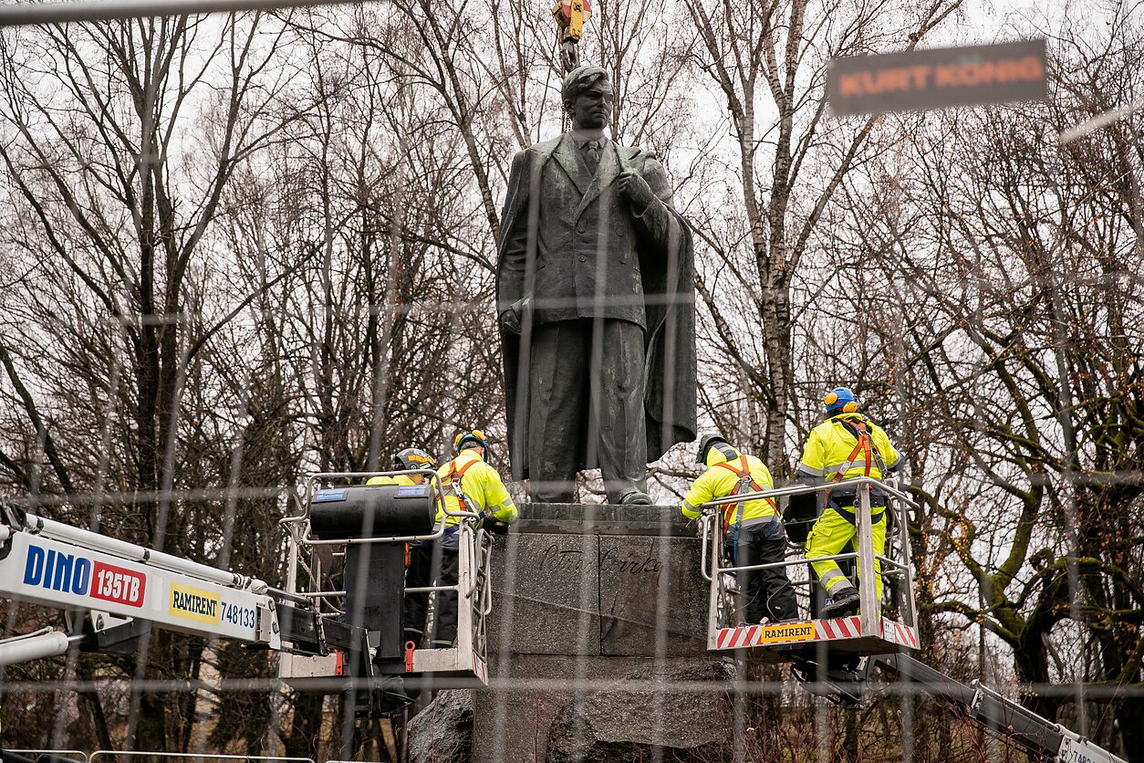 Paminklo Petrui Cvirkai nukėlimas 