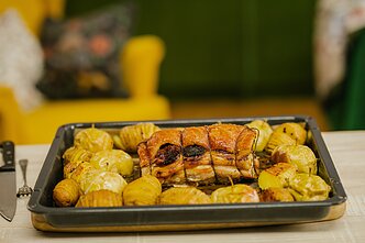 „Beatos virtuvėje“ – kiaulienos vyniotinis su obuolių sūriu