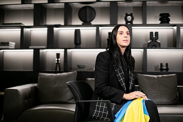 Į Lietuvą atvykusi atlikėja Jamala: darome viską, kas įmanoma, kad apgintume savo šalį ir kultūrą