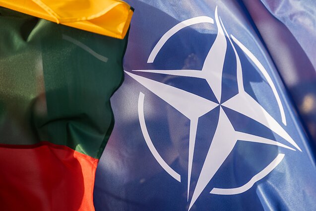 Lukiškių aikštėje vyko Lietuvos įstojimo į NATO minėjimas Lukiškių aikštėje vyko Lietuvos įstojimo į NATO minėjimas