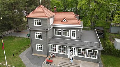 Algirdas Pukis ir Eglė Kiskytė-Pukienė tarpukario viloje Kačerginėje įsirengė namus