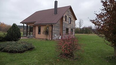 Eglės ir Juliaus Jurkšų sodyba
