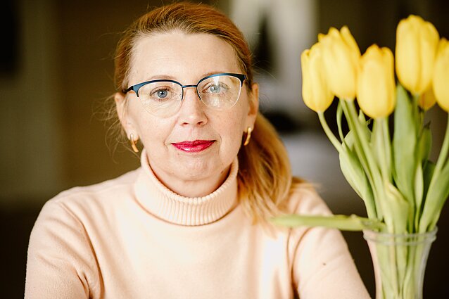 Lietuvoje saugų prieglobstį suradusi T. Lyutaya netrukus vėl mokys vaikus – jai duris atvėrė į Vilnių persikrausčiusi Charkivo mokykla. Lietuvoje saugų prieglobstį suradusi T. Lyutaya netrukus vėl mokys vaikus – jai duris atvėrė į Vilnių persikrausčiusi Charkivo mokykla.