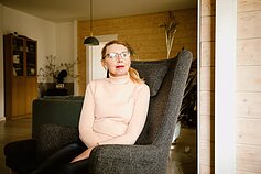 Lietuvoje saugų prieglobstį suradusi T. Lyutaya netrukus vėl mokys vaikus – jai duris atvėrė į Vilnių persikrausčiusi Charkivo mokykla. Lietuvoje saugų prieglobstį suradusi T. Lyutaya netrukus vėl mokys vaikus – jai duris atvėrė į Vilnių persikrausčiusi Charkivo mokykla.