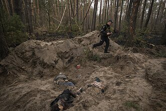  Rusų pajėgų nužudytų žmonių kūnai Bučoje